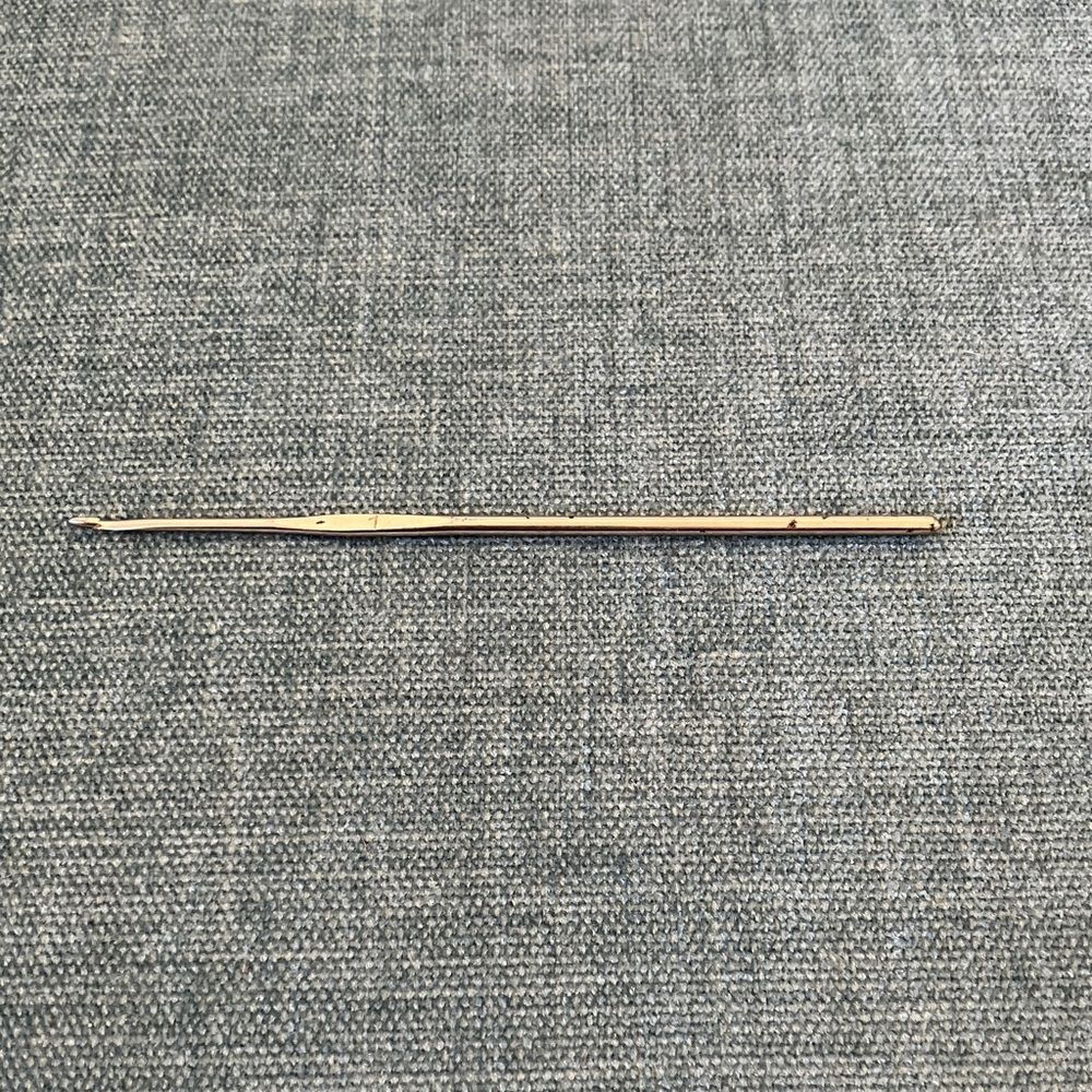 Columbia Knitting Crochet Hook, Size 1